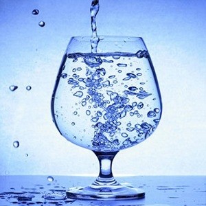 Полезно практиковать очищение организма водой