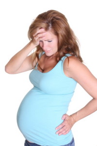 беременная женщина недомогает