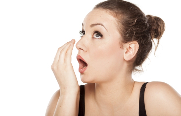 Неприятный запах изо рта причины и лечение