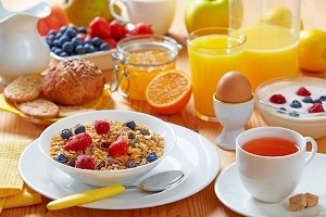 Правильный завтрак для похудения - это вкусные и быстрые блюда, которые содержат умеренное количество калорий
