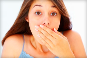 Как быстро убрать неприятный запах изо рта