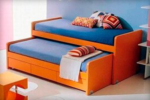 Стоит ли покупать выкатную детскую кровать для двух детей?