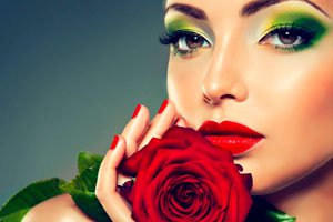 Применение лепестков роз для лица и волос
