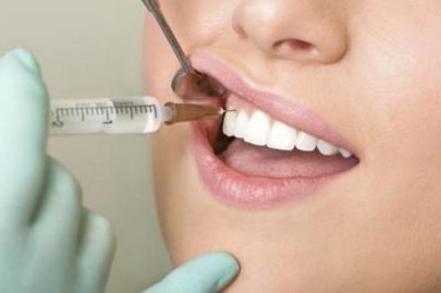 Анестезия при лечении зубов полностью безопасна, не противопоказана детям и беременным женщинам. 