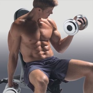 Упражнения для мужчин тренеруют мышцы преcса, шеи, рук и ног
