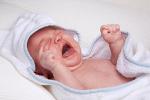 Почему грудные дети плачут - причины и способы устранения