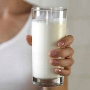 Молоко для похудения насыщает организм легко усваиваемым белком