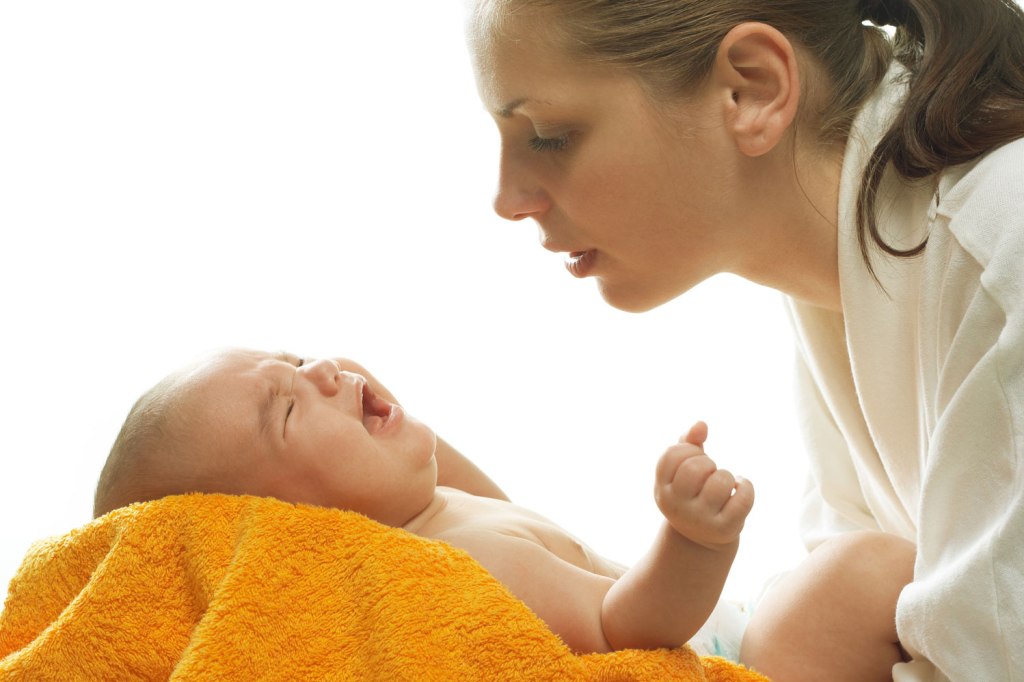 Кишечные колики у новорожденных – это острые эпизодические боли в животе, которые встречают у детей в первые полгода жизни.