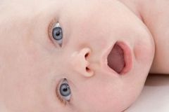 Развитие зрения у новорожденных