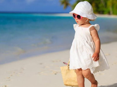 девочка на пляже