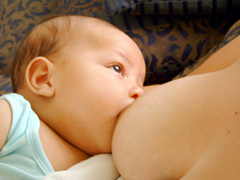 Как кормить новорожденного?