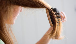 Способ расчесывания запутанных волос