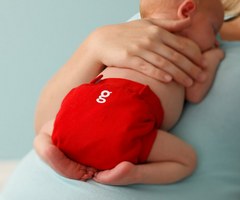 Как распознать водянку яичка у новорожденного?