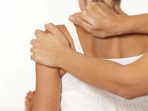массаж при плечевом периартрите