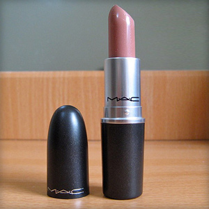 фото MAC Blankety