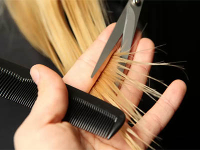  подрезание кончиков волос
