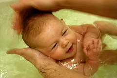 Как купать новорожденного в череде?
