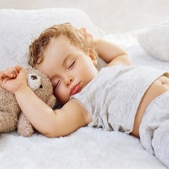 Ребенок сильно потеет во сне