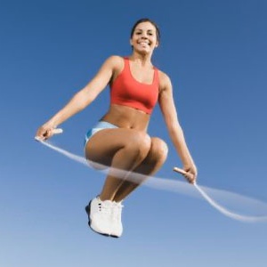 Во время прыжков на скакалке калорий 200 теряется за 15-20 минут