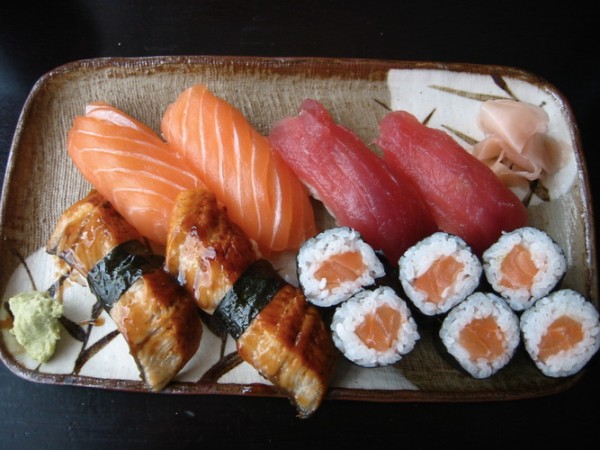 Суши и роллы - блюда японской кухни