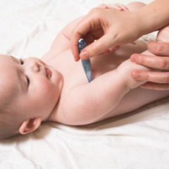 Как измерить температуру у новорожденного ребенка?