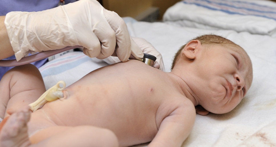 Травмы новорожденных: возможные причины